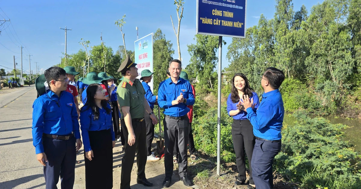 Khánh thành công trình 'Hàng cây thanh niên'