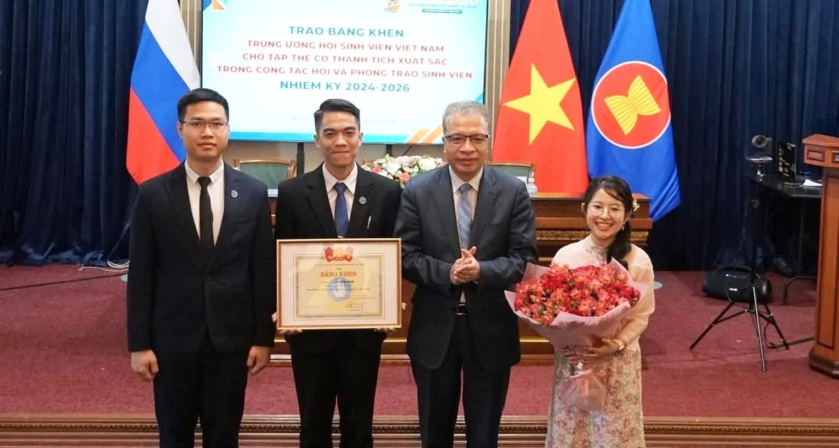 Anh Bùi Tuấn Anh làm Chủ tịch Hội Sinh viên Việt Nam tại Nga lần thứ 2
