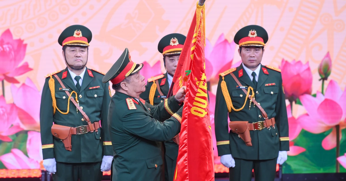 Trung tâm Phát thanh - Tuyền hình Quân đội đón nhận Huân chương Bảo vệ Tổ quốc hạng Ba