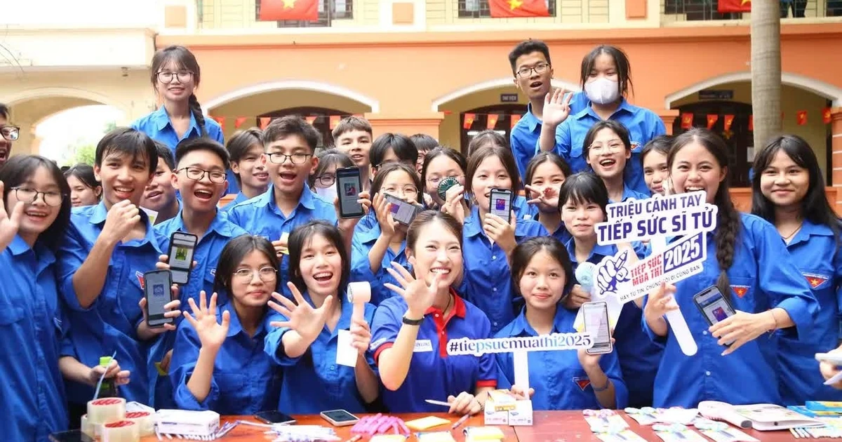 Podcast chia sẻ cùng sĩ tử, gỡ rối áp lực mùa thi