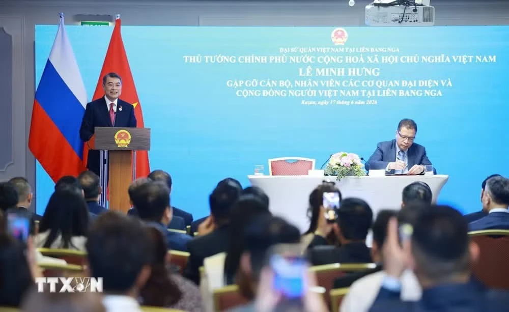 Thủ tướng gặp các cơ quan đại diện và cộng đồng người Việt Nam tại Liên bang Nga