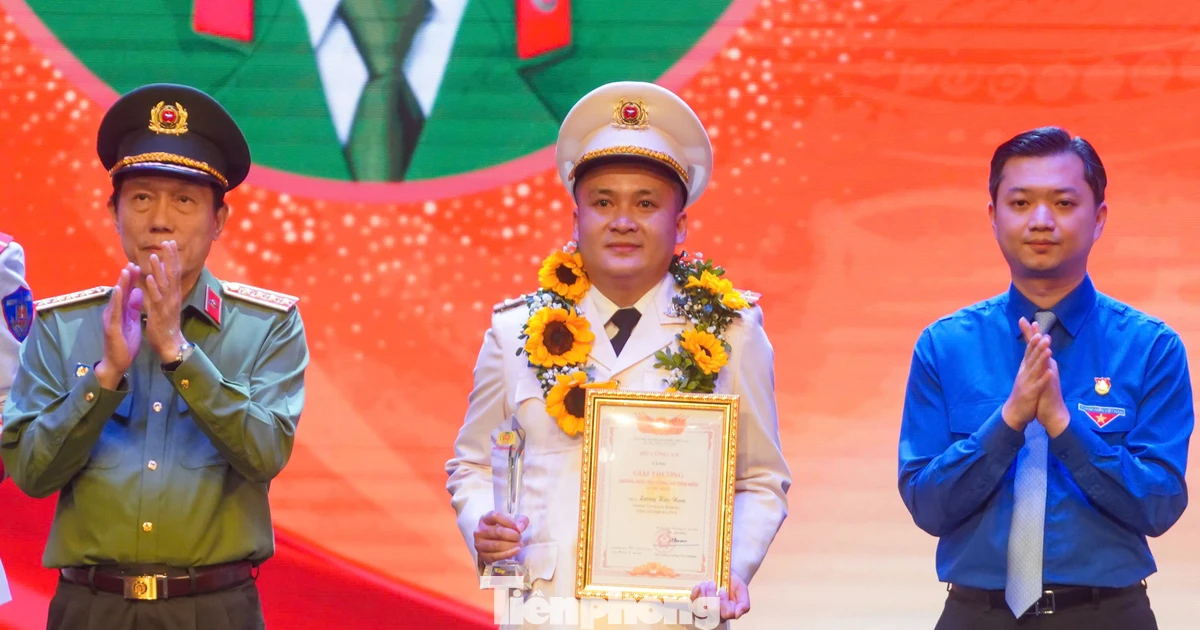 Tuyên dương 20 Gương mặt trẻ Công an tiêu biểu năm 2025