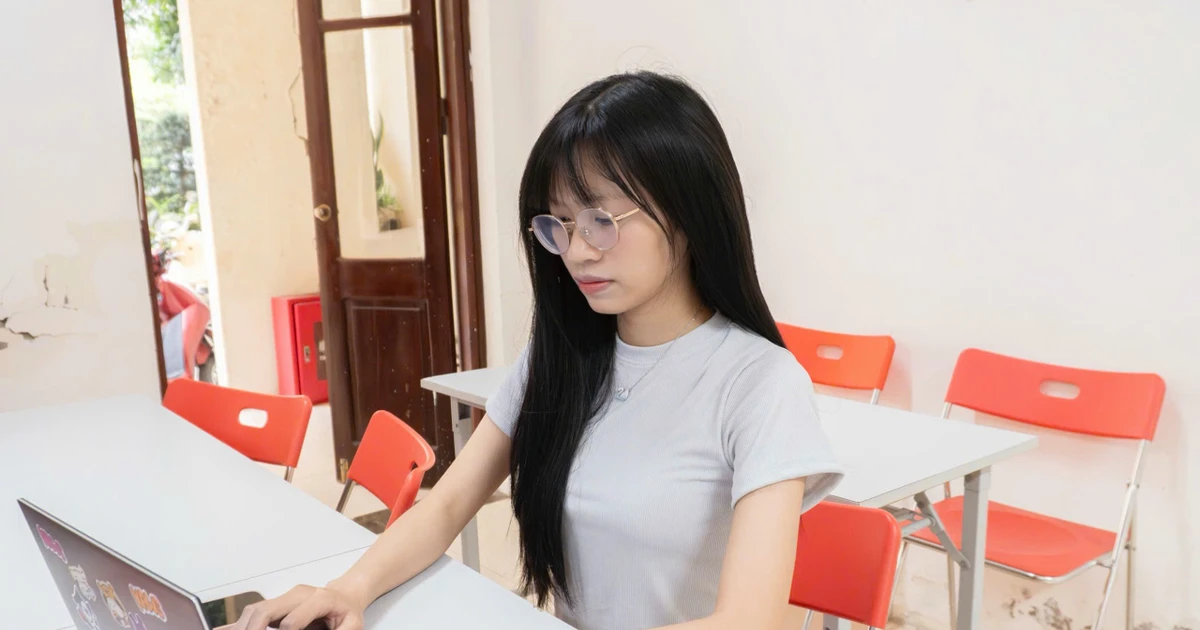 Người trẻ có còn mặn mà với công việc '8 tiếng ngồi văn phòng'?