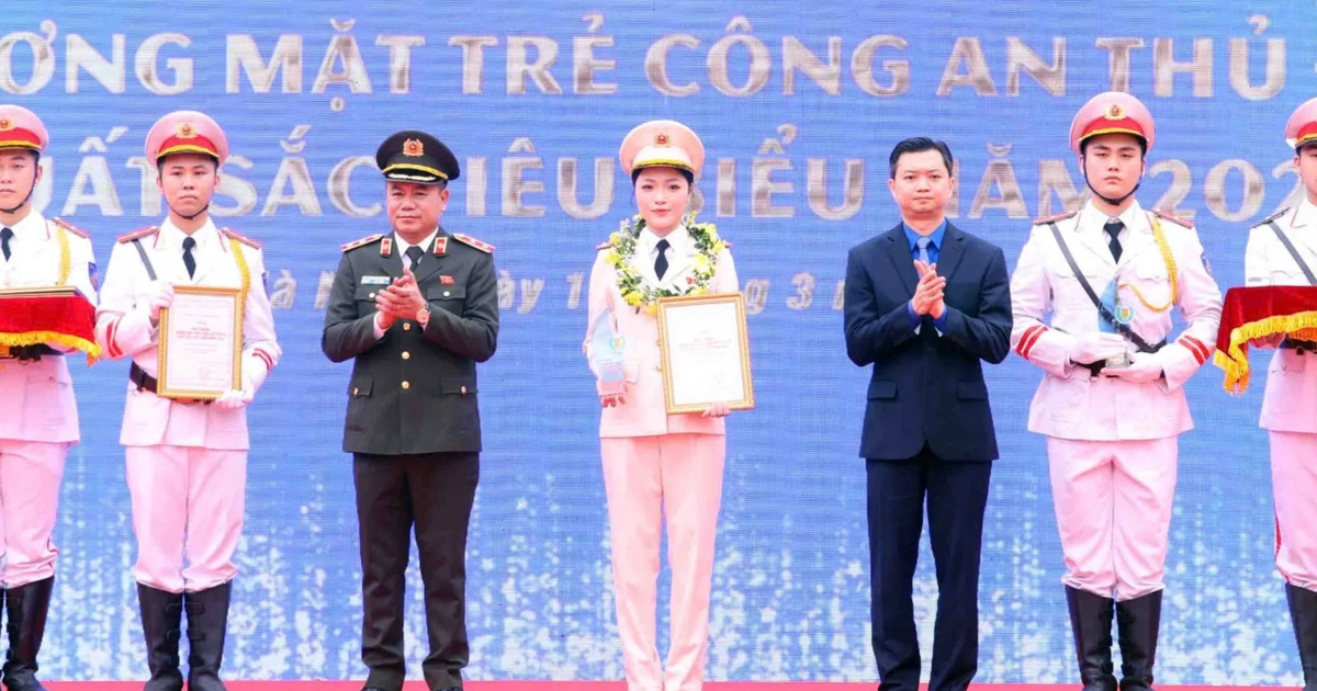 Tuyên dương 10 Gương mặt trẻ Công an Thủ đô xuất sắc tiêu biểu