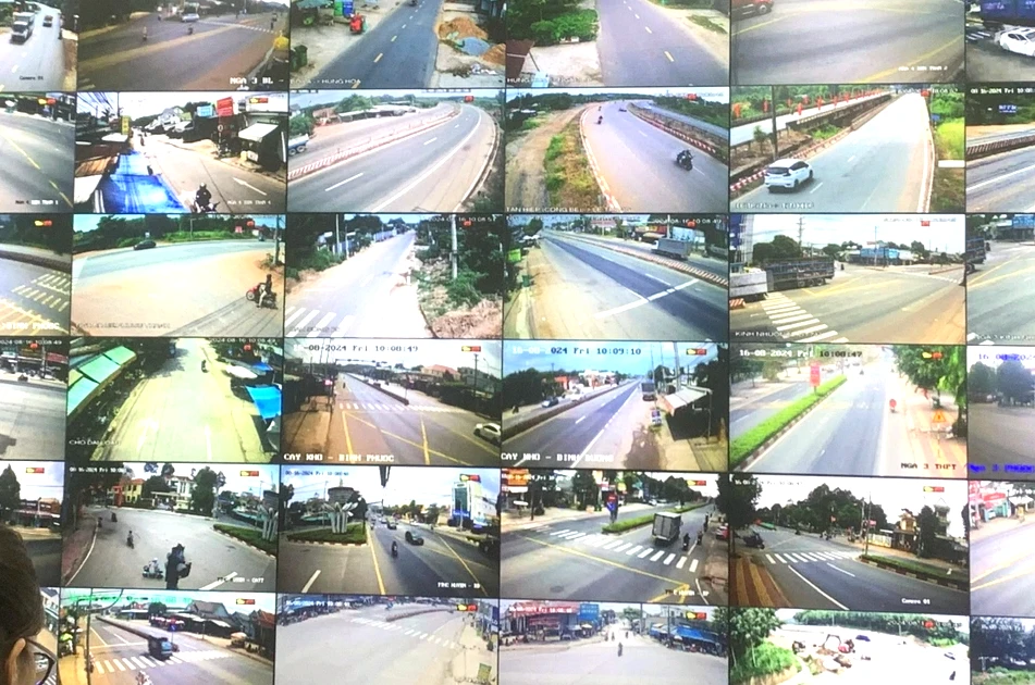 Phường đông dân nhất TPHCM dùng ‘mắt thần’ xử lý rác thải tự phát