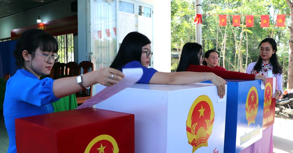 Phố phường TPHCM trước ngày hội non sông