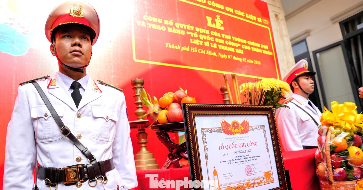 Cấp bằng Tổ quốc ghi công cho thiếu tá công an hy sinh khi bắt ‘cát tặc’