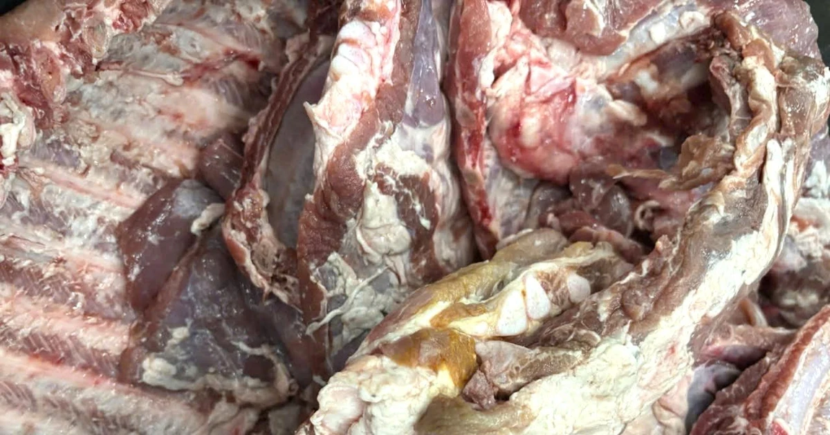 Thực hư thịt ‘bẩn’ tuồn vào một trường bán trú ở TPHCM