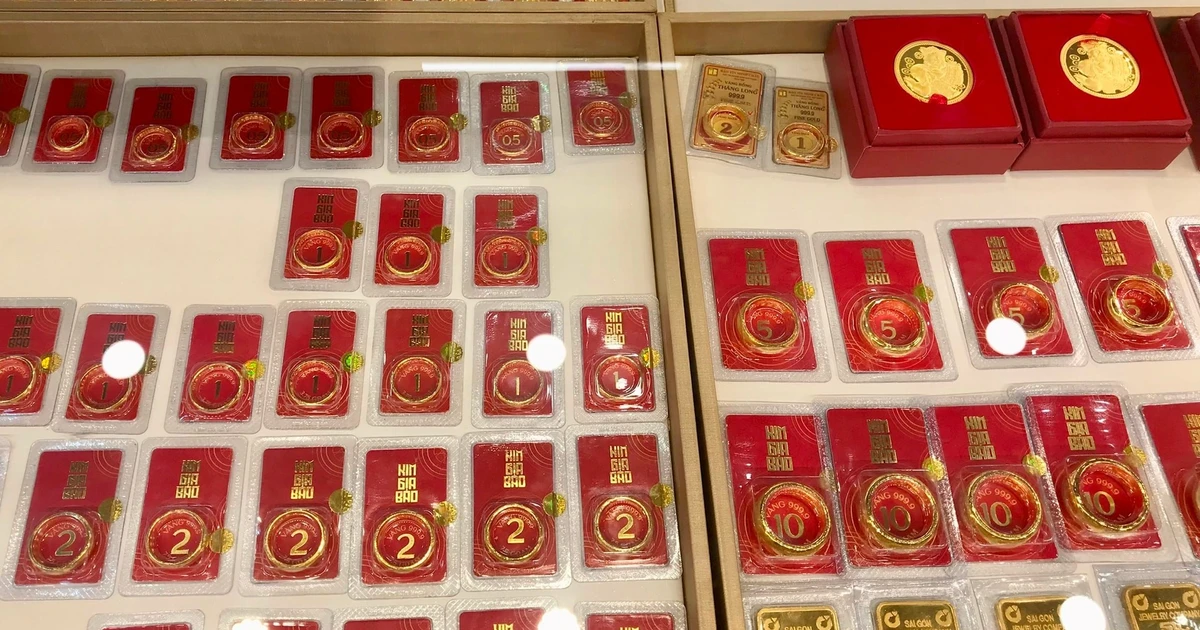 Giá vàng tiếp tục giảm