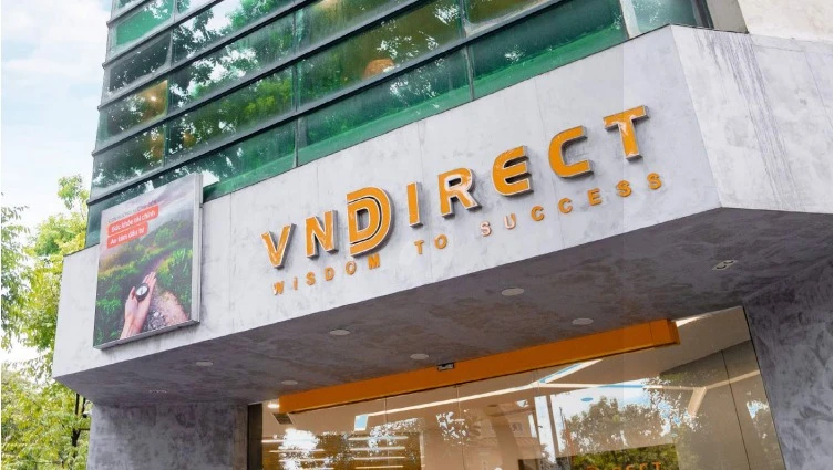 Chủ tịch tuyên bố trở lại 'đường đua', cổ phiếu VNDirect tăng trần