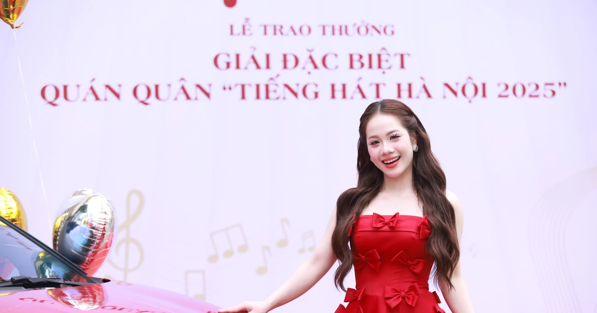 Quán quân Phương Chi nhận giải thưởng 'khủng' tại lễ trao giải 'Tiếng hát Hà Nội 2025'