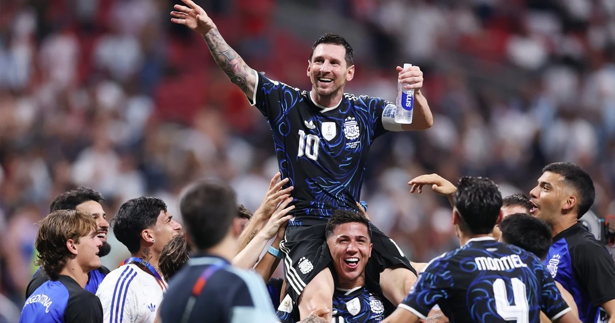 TIN NÓNG WORLD CUP: Argentina giật lại vị trí độc tôn thế giới ngay sau chiến thắng tuyển Anh