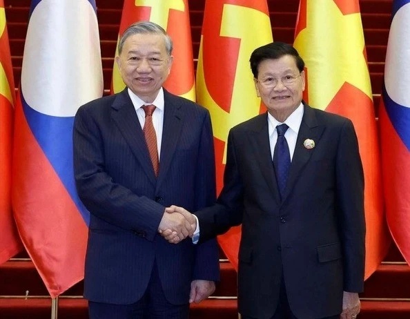 Nâng quan hệ Việt - Lào lên tầm chiến lược mới