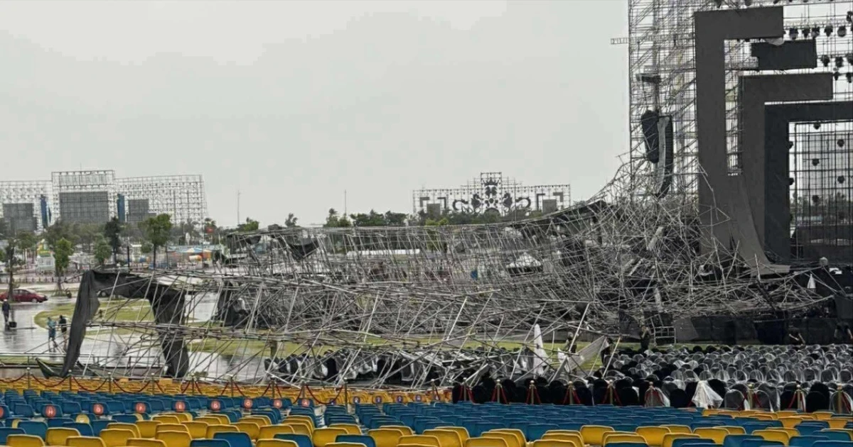 Sân khấu sập vì mưa giông, đêm nhạc có 20 ca sĩ tại Hạ Long buộc hoãn gấp