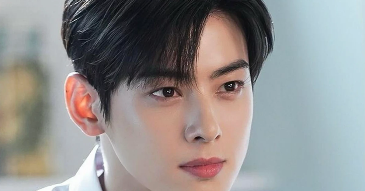 'Mỹ nam đẹp nhất Hàn Quốc' cúi đầu xin lỗi