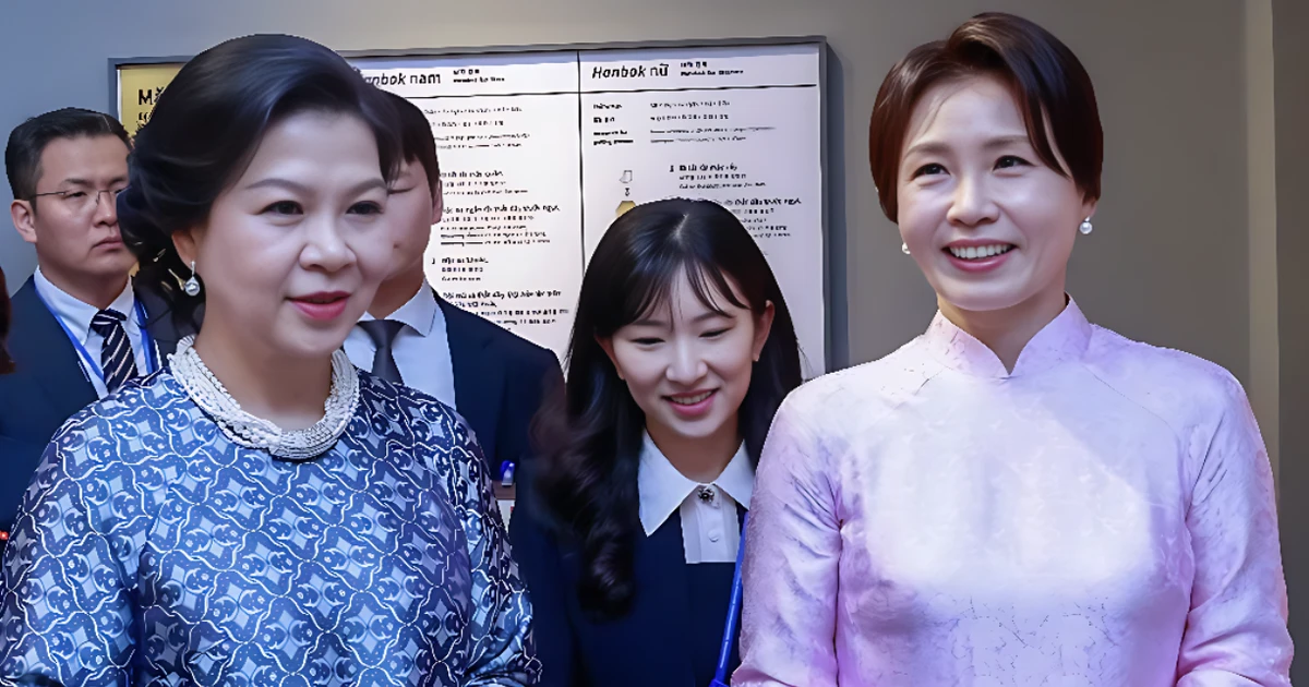 Đệ nhất phu nhân Hàn Quốc yêu thích áo dài Việt Nam