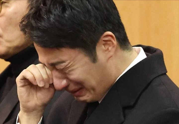 Dàn nghệ sĩ khóc nấc tiễn biệt 'ông nội quốc dân'