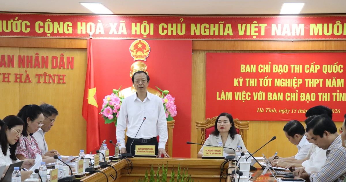 Bộ GD&ĐT cảnh báo nguy cơ lọt đề thi từ điện thoại thường