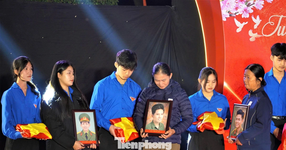 Xúc động chương trình 'Tết tri ân Liệt sĩ'