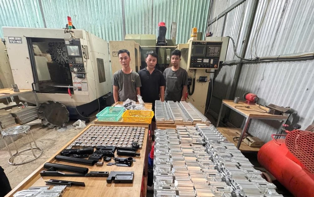 Phá đường dây sản xuất, mua bán súng quy mô lớn dưới vỏ bọc xưởng cơ khí dân dụng