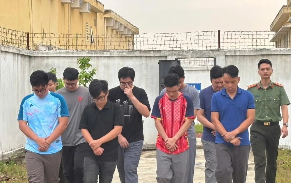 Triệt xóa đường dây đánh bạc, rửa tiền nghìn tỷ xuyên quốc gia