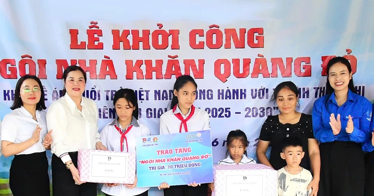 Khởi công 'Ngôi nhà khăn quàng đỏ' cho thiếu nhi vùng biên