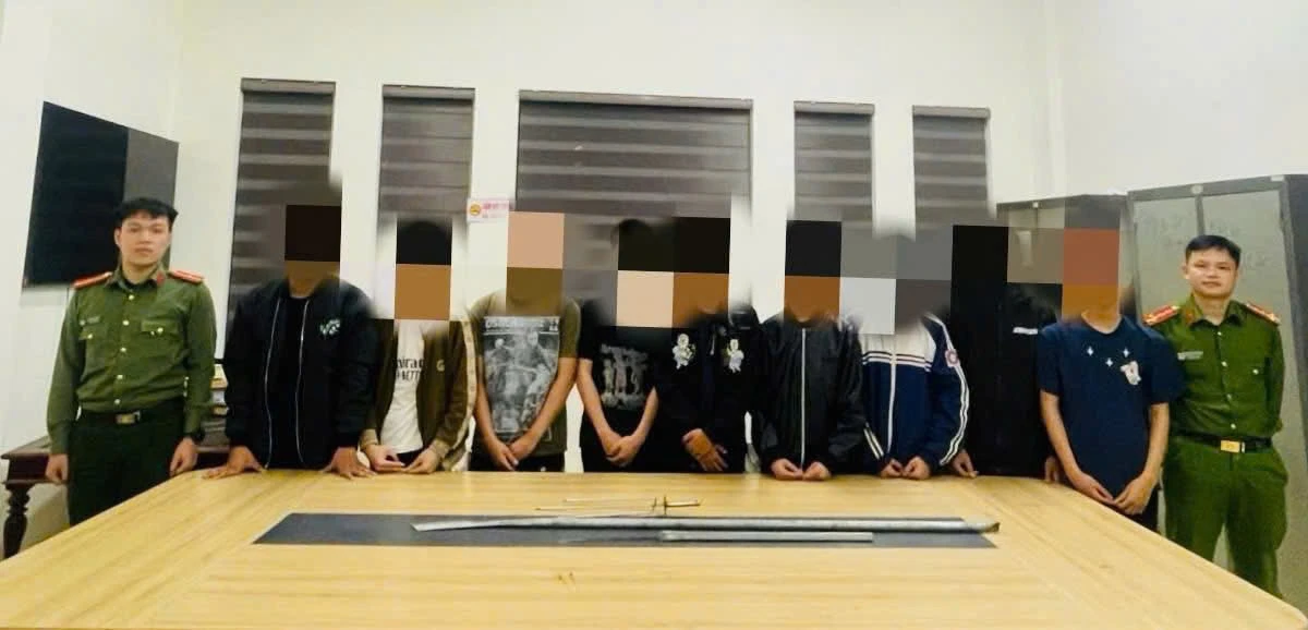 Ngăn chặn nhóm thanh thiếu niên hẹn đua xe, mang theo hung khí