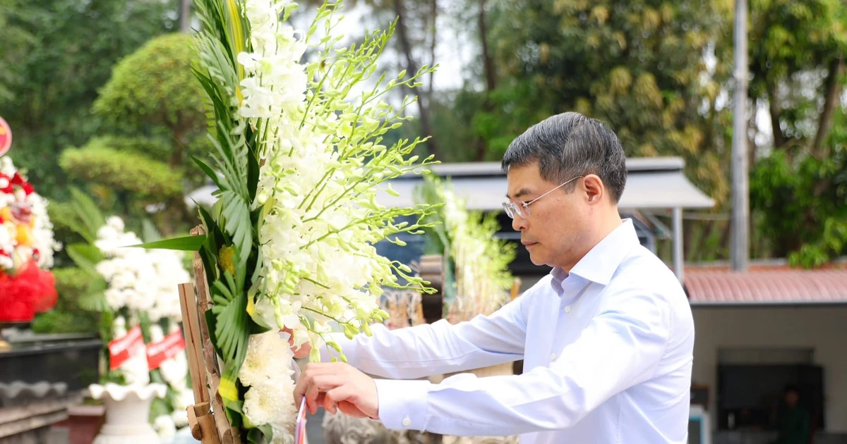 Thủ tướng Chính phủ Lê Minh Hưng dâng hương tại Ngã ba Đồng Lộc