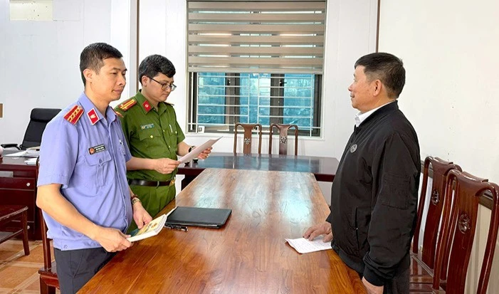 Phó giám đốc doanh nghiệp bị khởi tố vì bán hàng chục suất đất không xuất hóa đơn, kê khai thuế