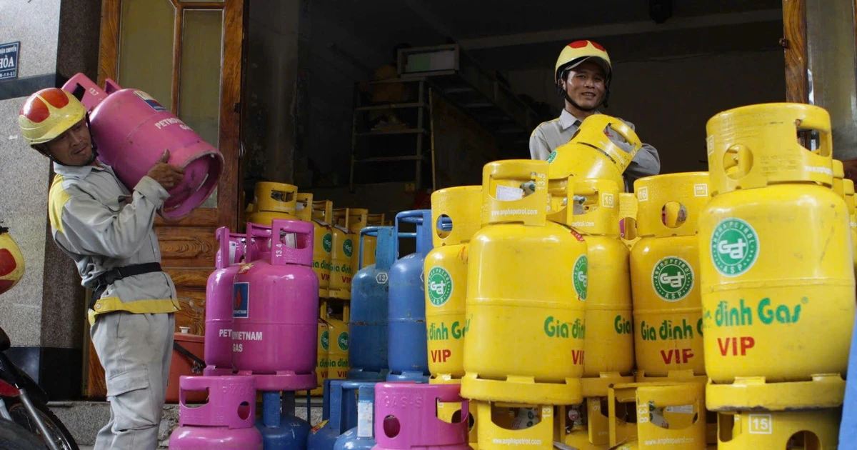 Nguồn cung bảo đảm, vì sao giá gas bán lẻ liên tục tăng?