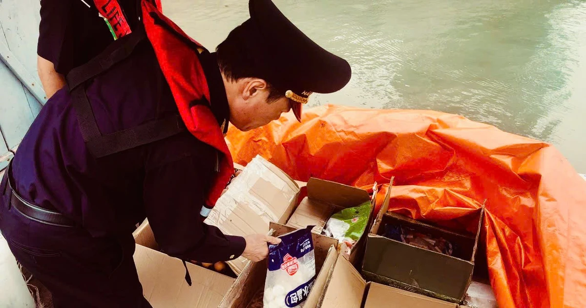 Bắt nhiều lô lạp xưởng, xúc xích từ Trung Quốc vận chuyển vào Việt Nam