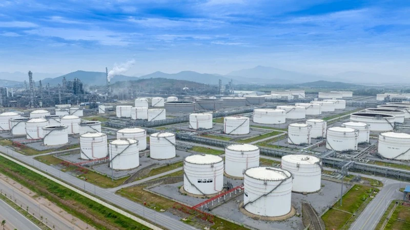 Bị tác động trực tiếp từ nguồn cung Trung Đông, lọc dầu Nghi Sơn xoay xở thế nào?