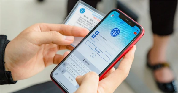 Giả mạo cán bộ bảo hiểm xã hội lừa đảo, chiếm đoạt tài sản