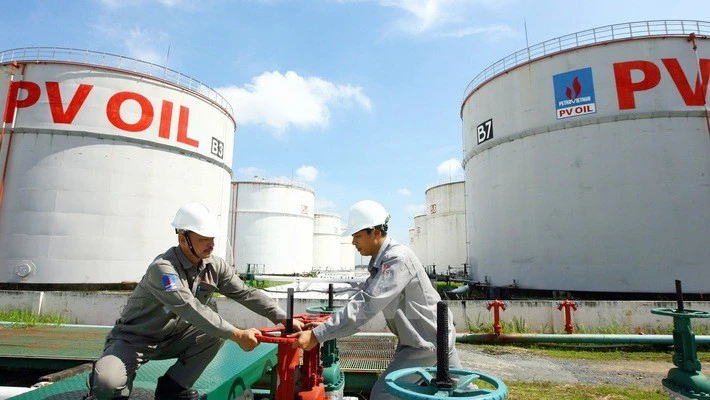 Bộ Công Thương xây dựng 2 kịch bản điều hành xăng dầu, doanh nghiệp tăng tốc tìm nguồn cung