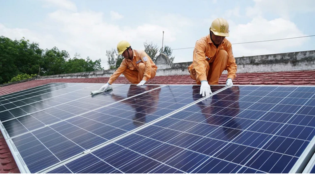 TPHCM đẩy mạnh phát triển điện mặt trời mái nhà