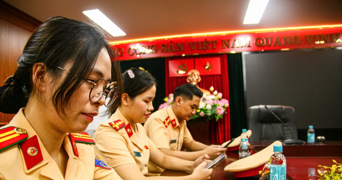 CSGT Hà Nội thi sát hạch ứng xử, lễ tiết, tác phong