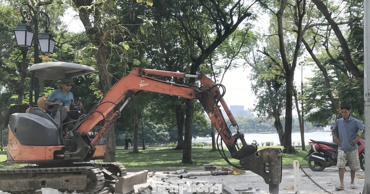 Phường Hai Bà Trưng nói gì về việc ‘đục phá vỉa hè lát đá trên tuyến đường trăm tỷ’?