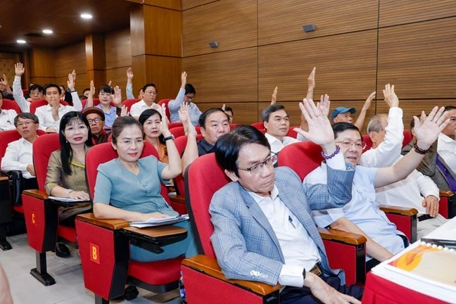 Hạn chế, chấm dứt những nội dung hoạt động mang tính hình thức
