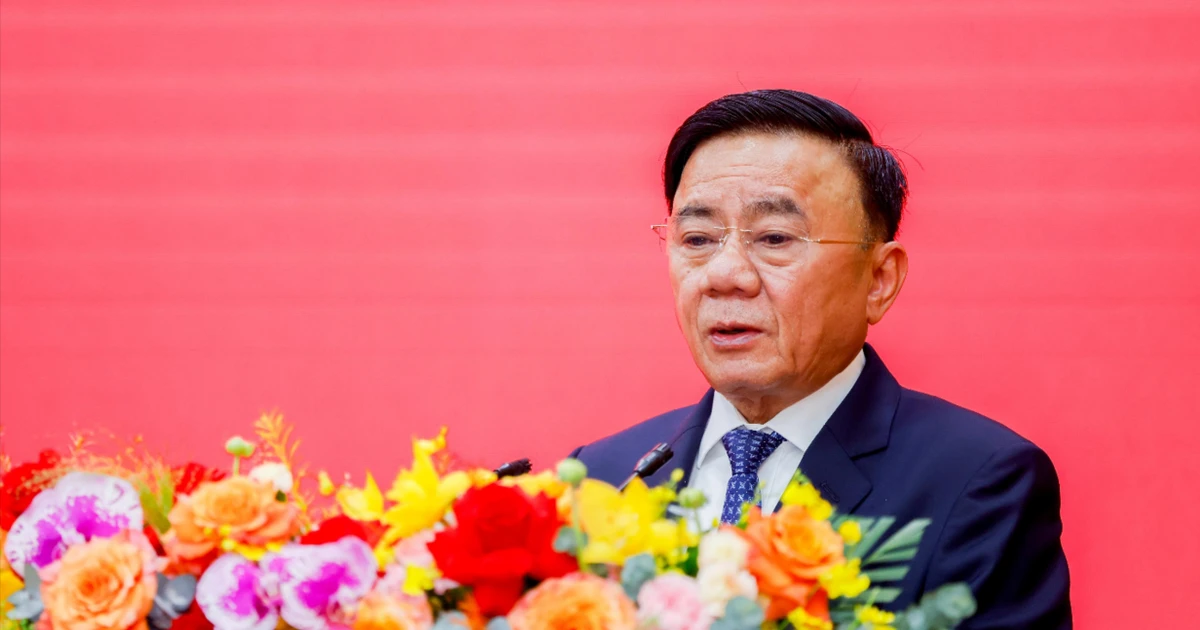 Ban Bí thư: Áp dụng biện pháp xác thực danh tính bắt buộc đối với người dùng mạng xã hội