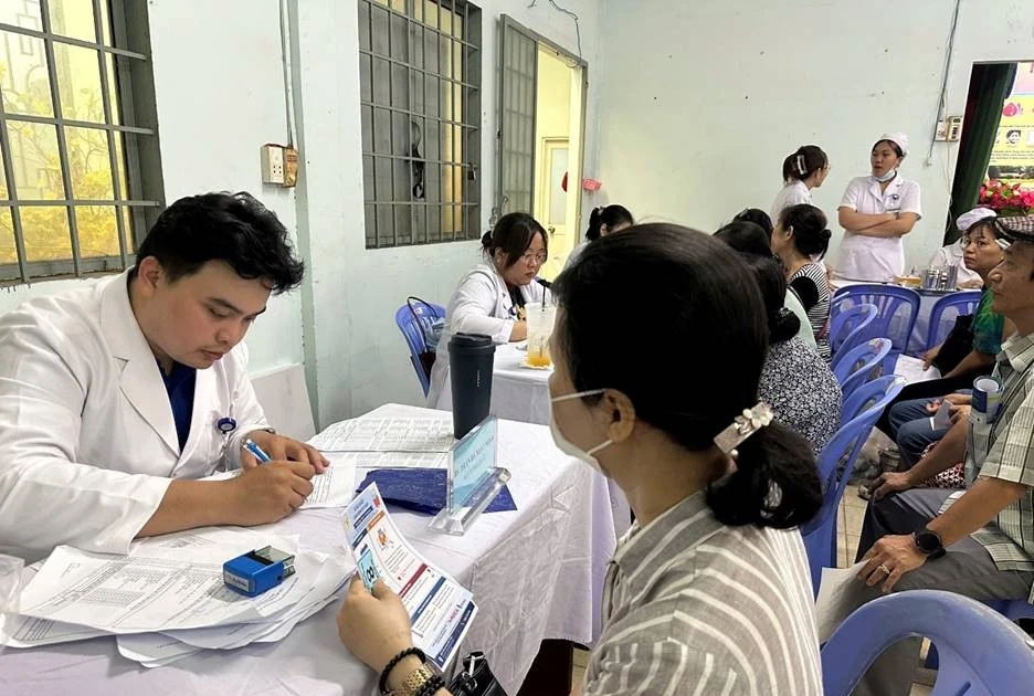 Bệnh viện Đa khoa Bình Thạnh đẩy mạnh tầm soát bệnh lý tuyến giáp tại cộng đồng