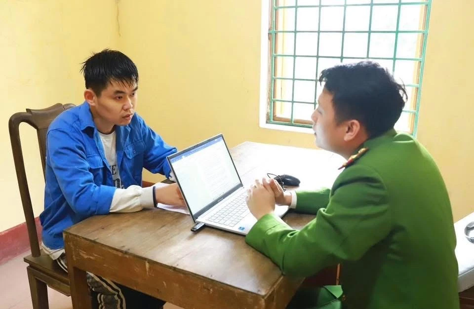 Nhập sữa tắm cho thú cưng giả nhãn hiệu nổi tiếng rồi bán trên Shopee