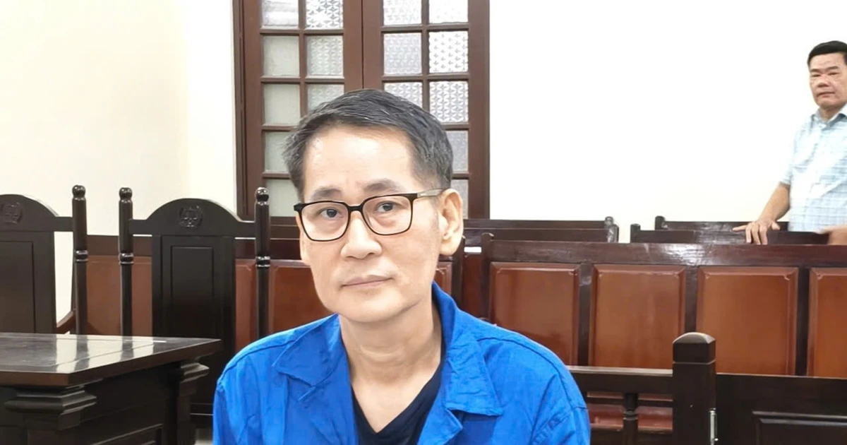 Đạo diễn Lê Minh thừa nhận tạt sơn, mắm tép vào nhà người vay tiền rồi bỏ chạy