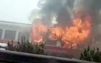 Tàu khách hạng sang Hoa Phượng Đỏ bị cháy