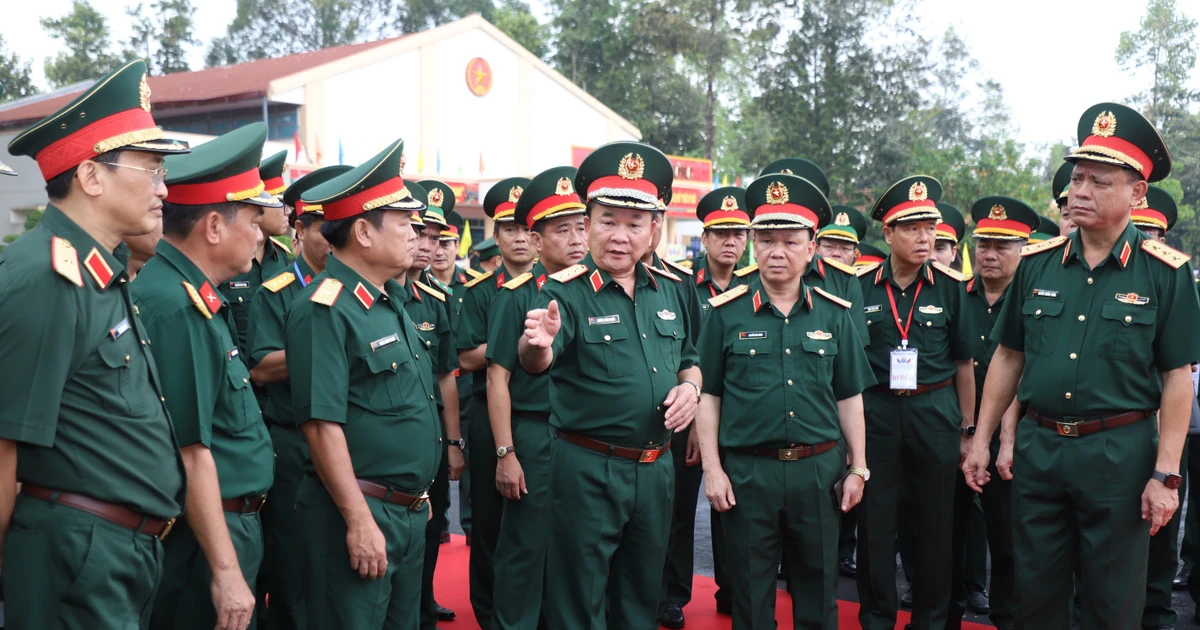 Thượng tướng Hoàng Xuân Chiến kiểm tra công tác chuẩn bị Giao lưu hữu nghị quốc phòng biên giới Việt Nam - Campuchia