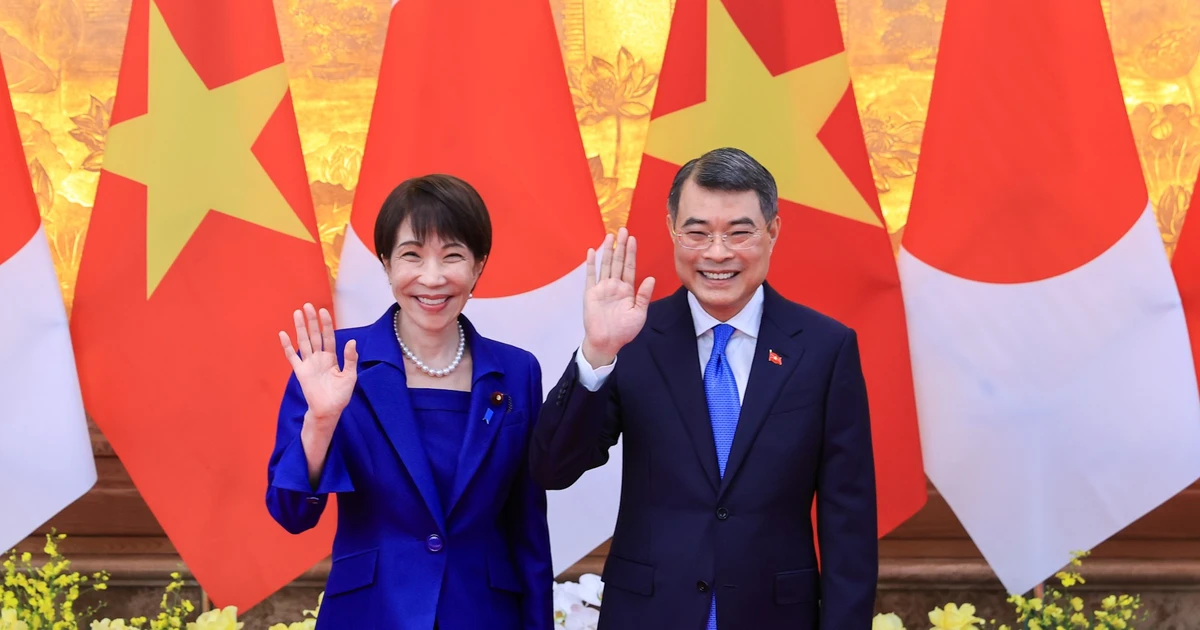 Thủ tướng Nhật Bản ví Việt Nam như ‘rồng bay lên'