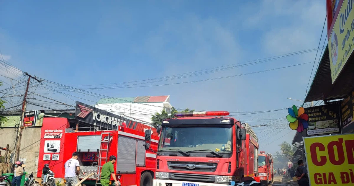 Cháy kho gạch men ở Đắk Lắk