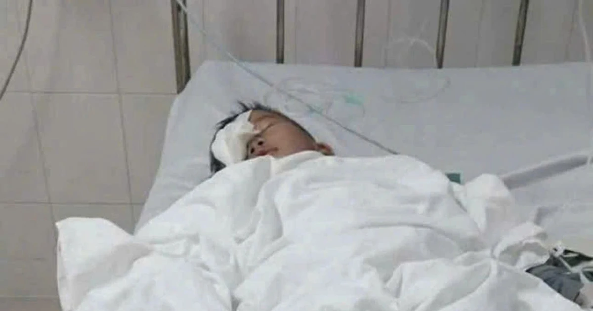 Xác minh vụ phụ huynh tố con học lớp 1 bị bạn chọc trúng mắt, rách giác mạc