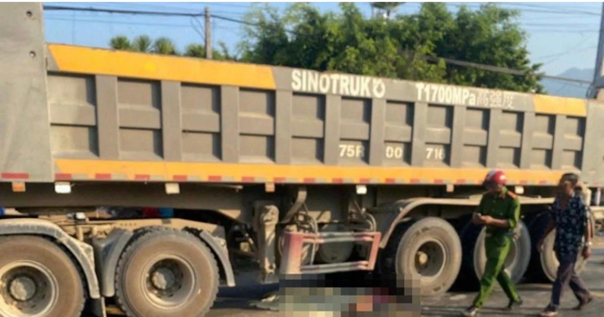 Va chạm với xe đầu kéo, người phụ nữ đi xe đạp tử vong
