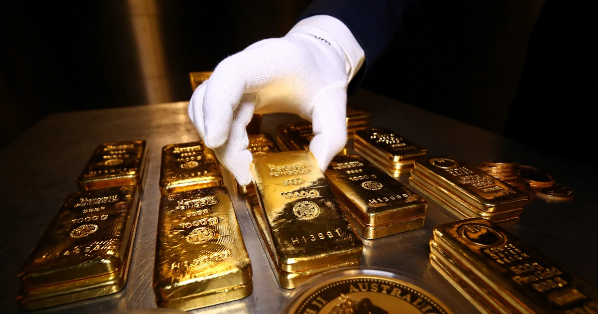 Giá vàng thế giới tăng mạnh, vượt 4.400 USD/ounce