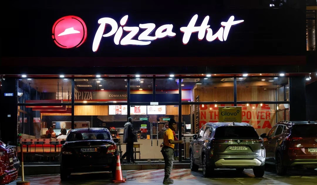 Công ty mẹ bết bát, bán chuỗi Pizza Hut giá 2,7 tỷ USD
